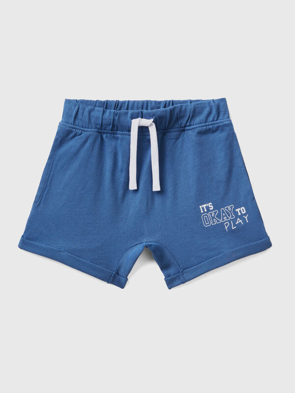 Shorts with print