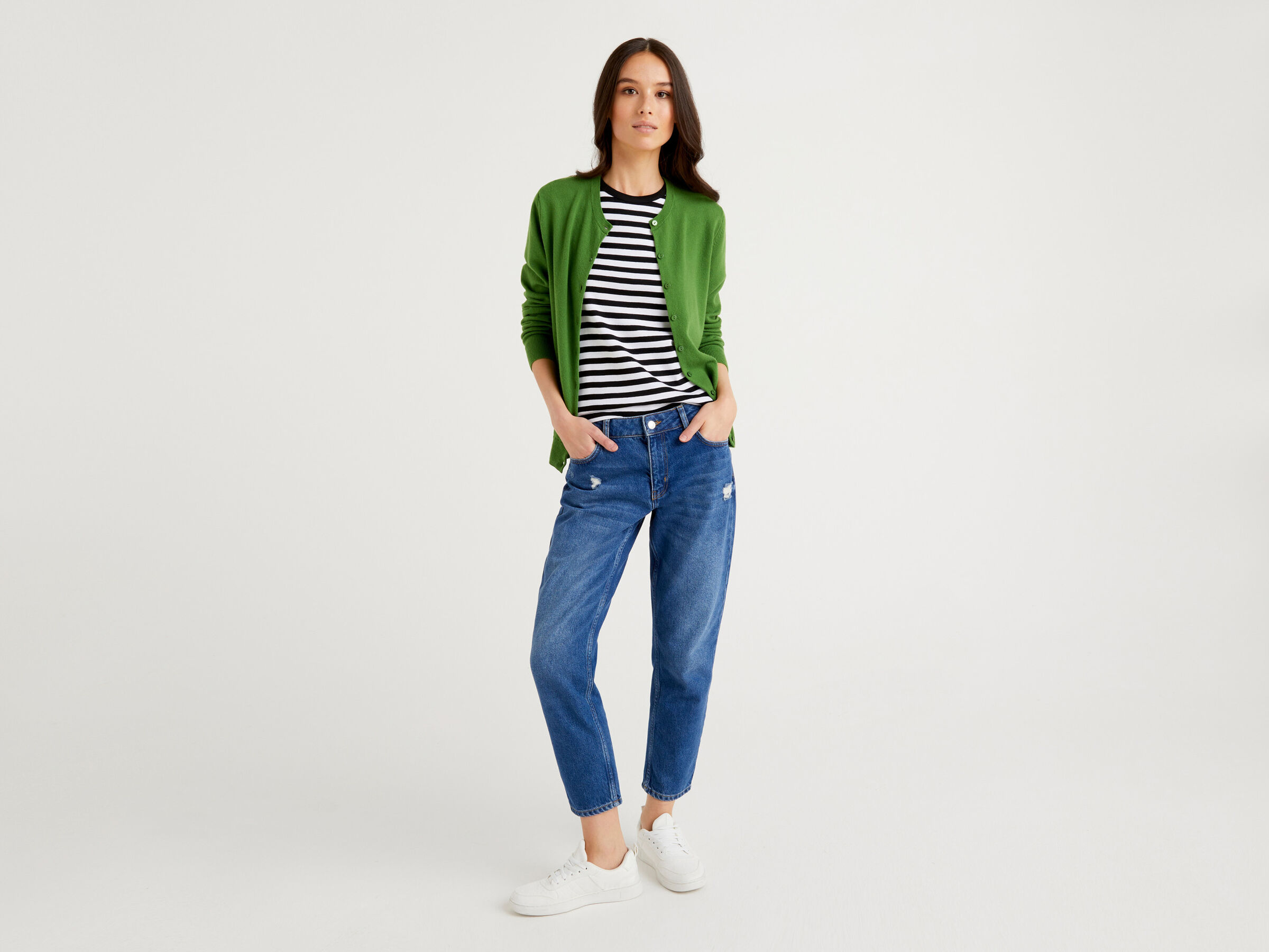 Crew neck cardigan in pure virgin wool image number 3