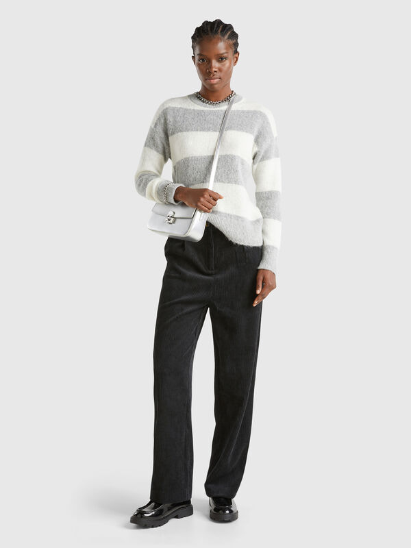 Trousers in corduroy Women