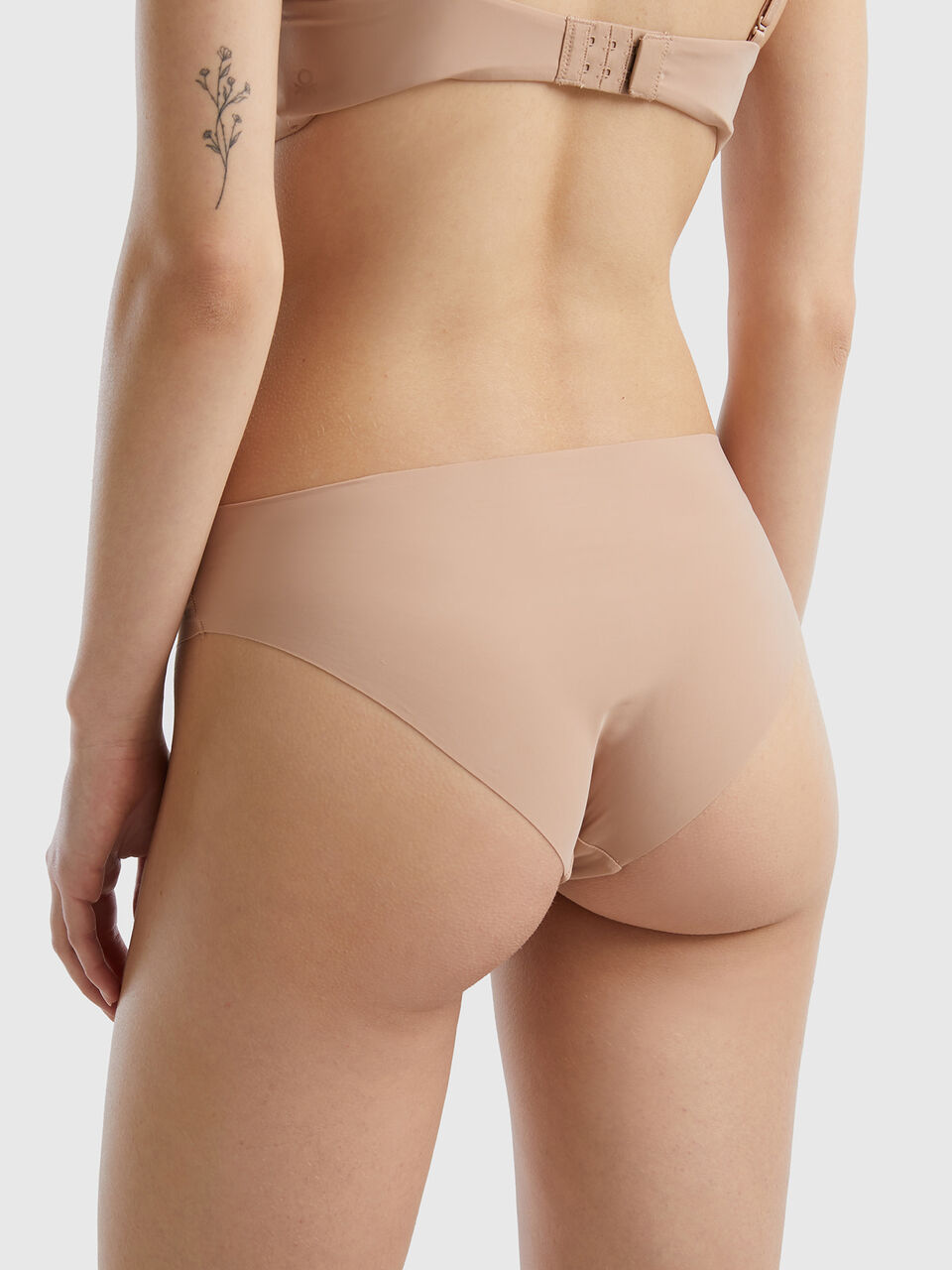 SLIP Women image number null