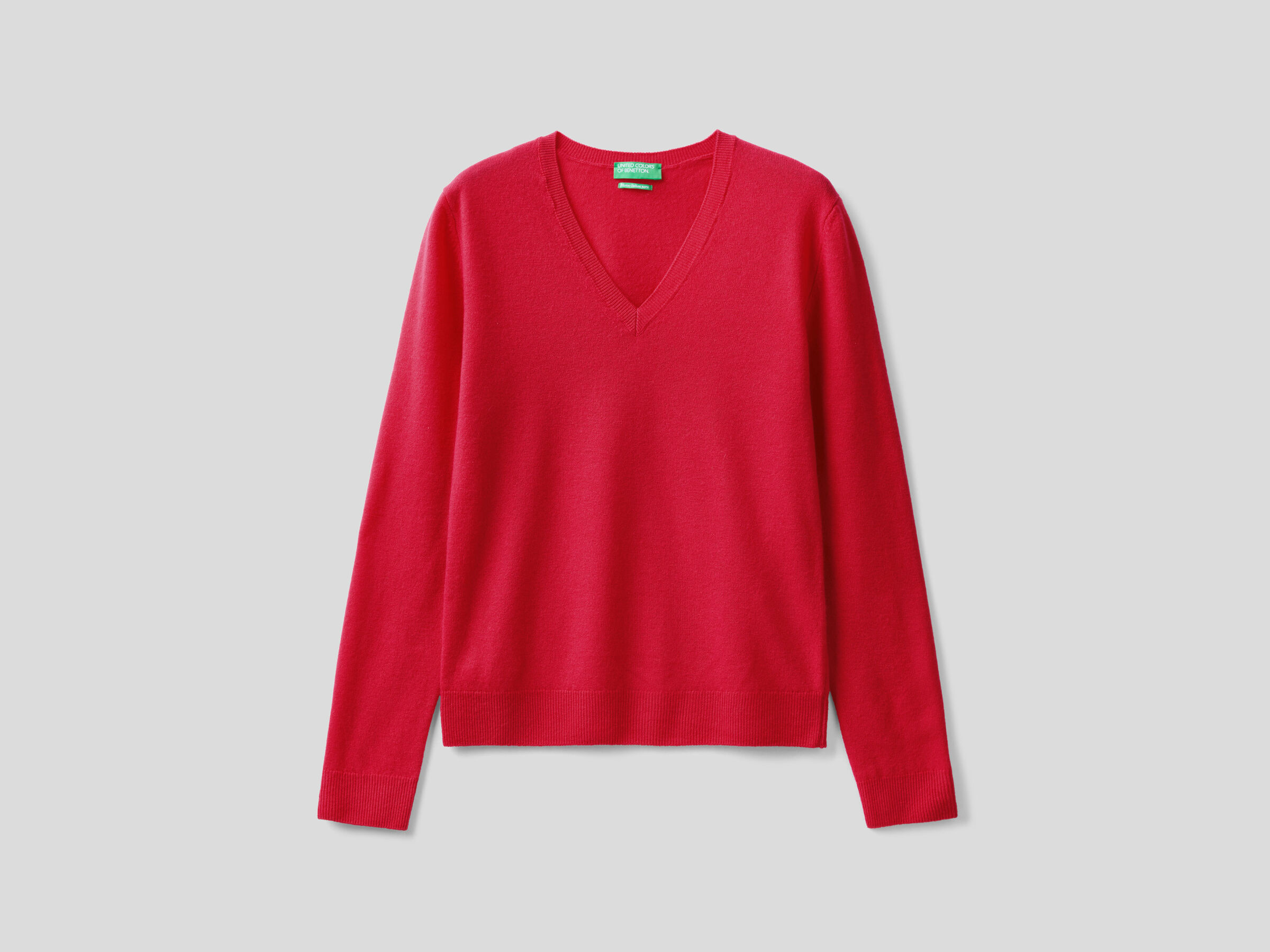 V-neck sweater in pure virgin wool image number 4