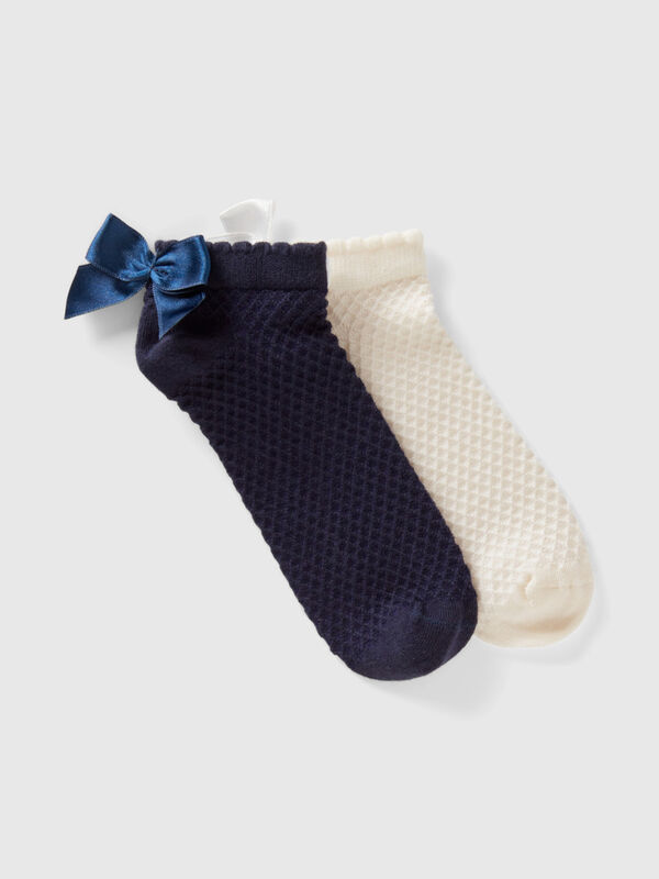 Socks with bow