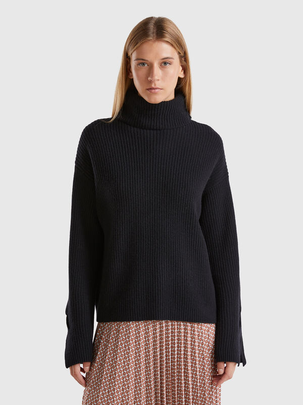 Turtleneck with wide collar Women