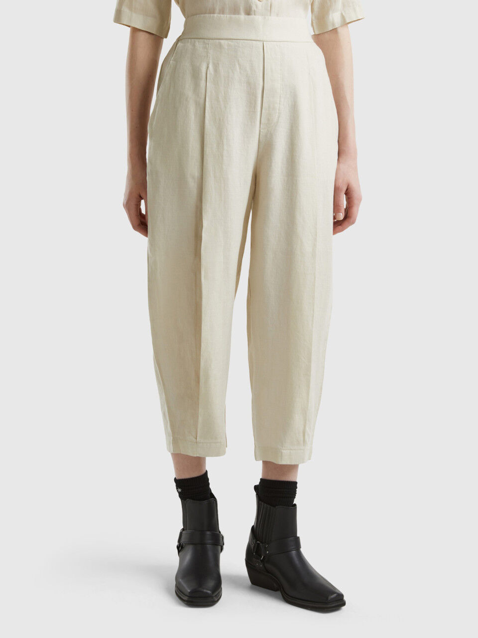Printed Linen Trousers - Ivory, Abstract Bloom | Boden UK | Printed linen  pants, Wide leg linen trousers, Wide leg linen pants