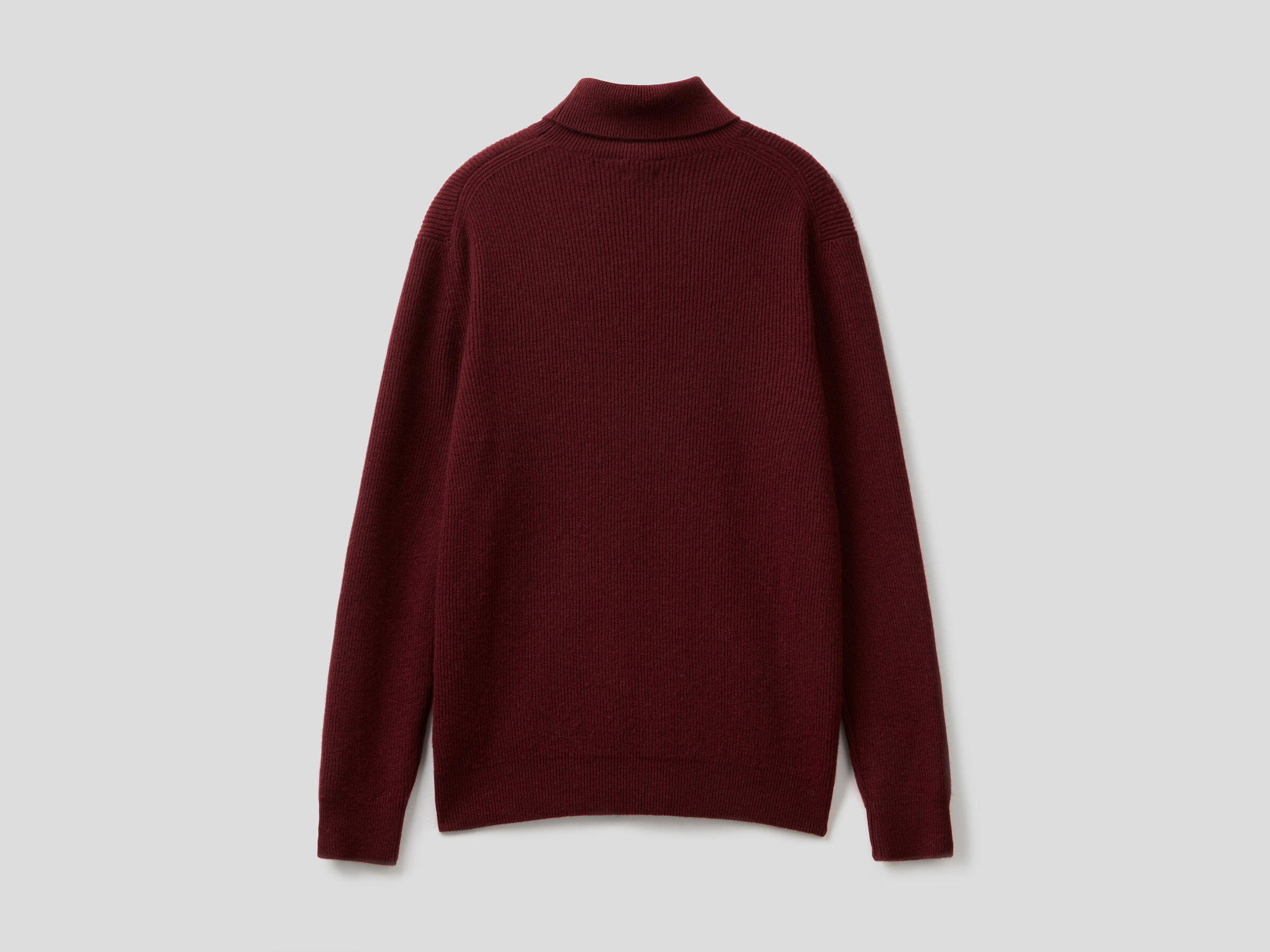 Turtleneck in cashmere blend image number 5