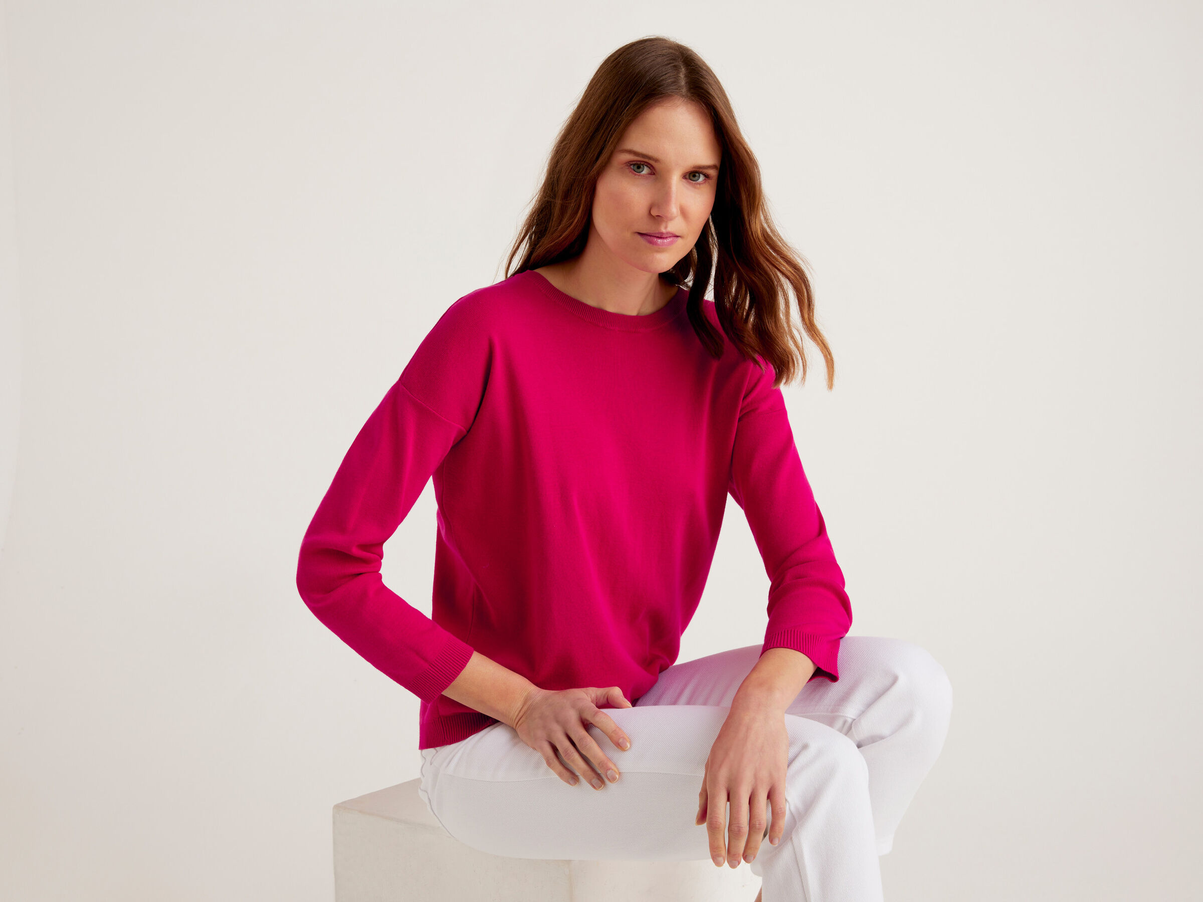 Cotton sweater with round neck image number 3