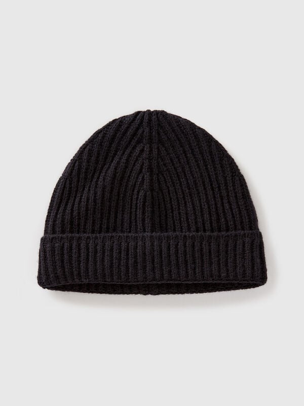 Hat in pure virgin wool Men