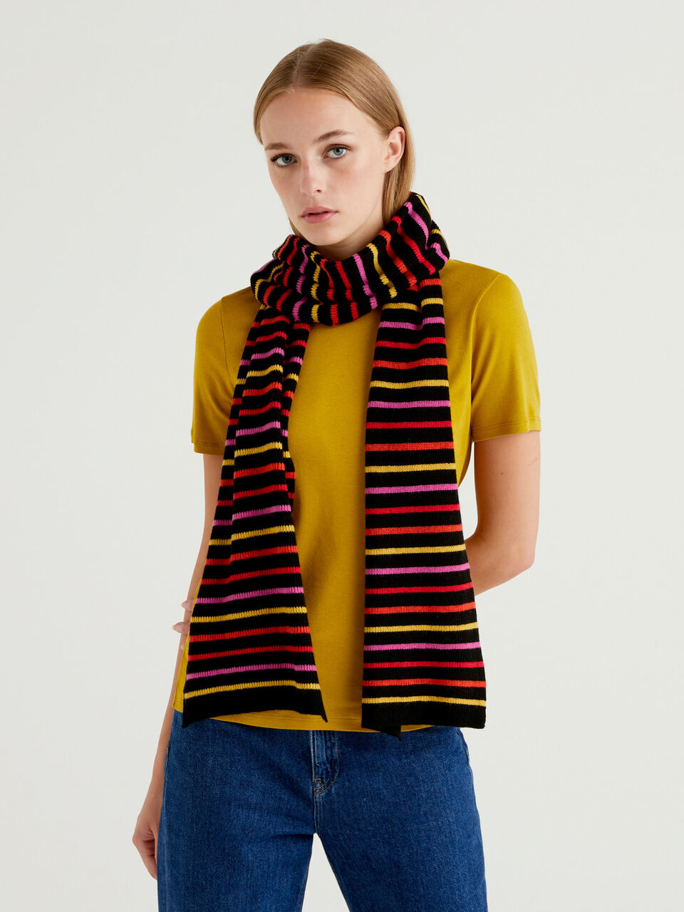 Scarf in wool and cashmere blend image number 2