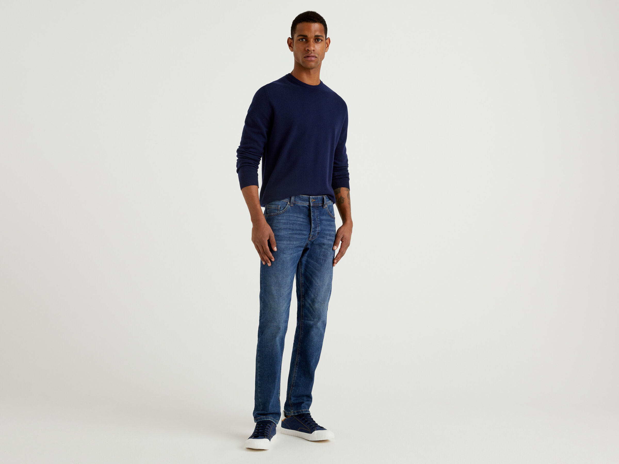 Crew neck sweater in pure virgin wool image number 3