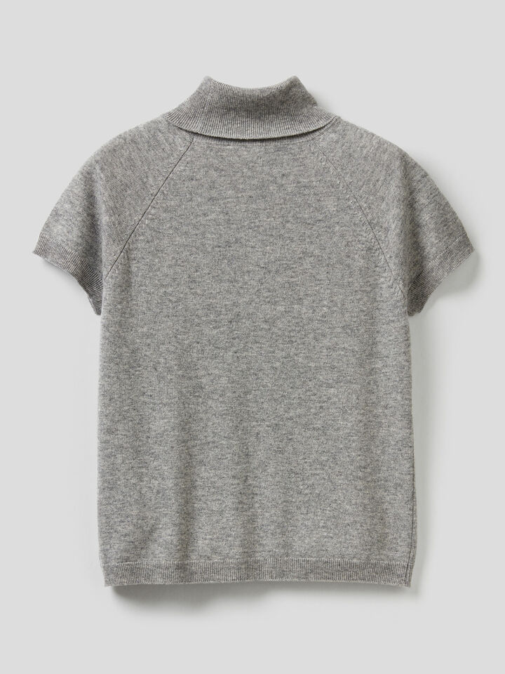 Short sleeve turtleneck image number 2
