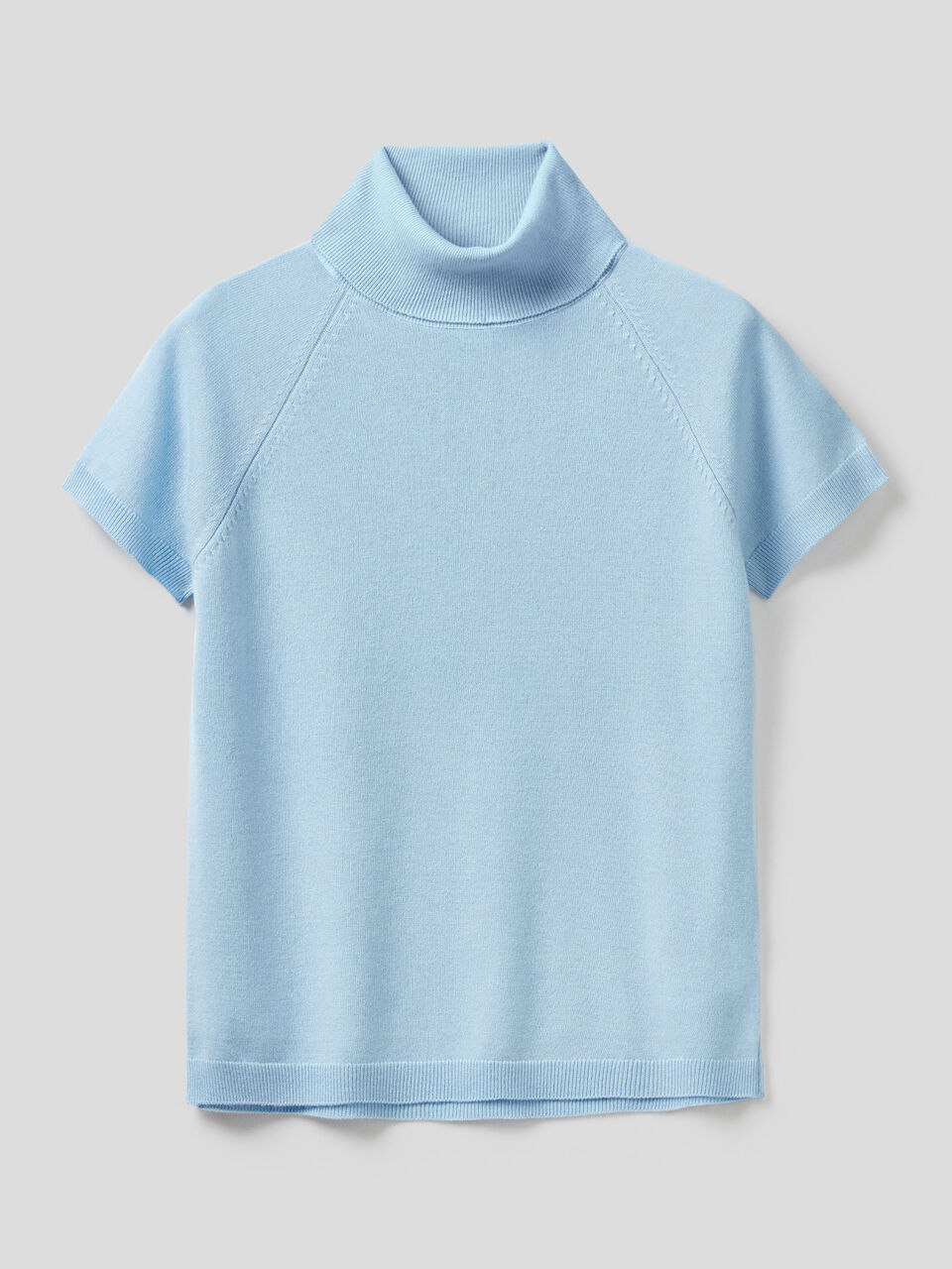 Short sleeve turtleneck image number 1