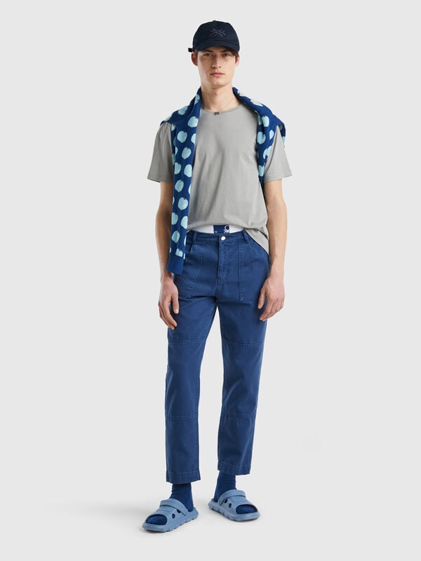 Relaxed fit trousers with pockets Men