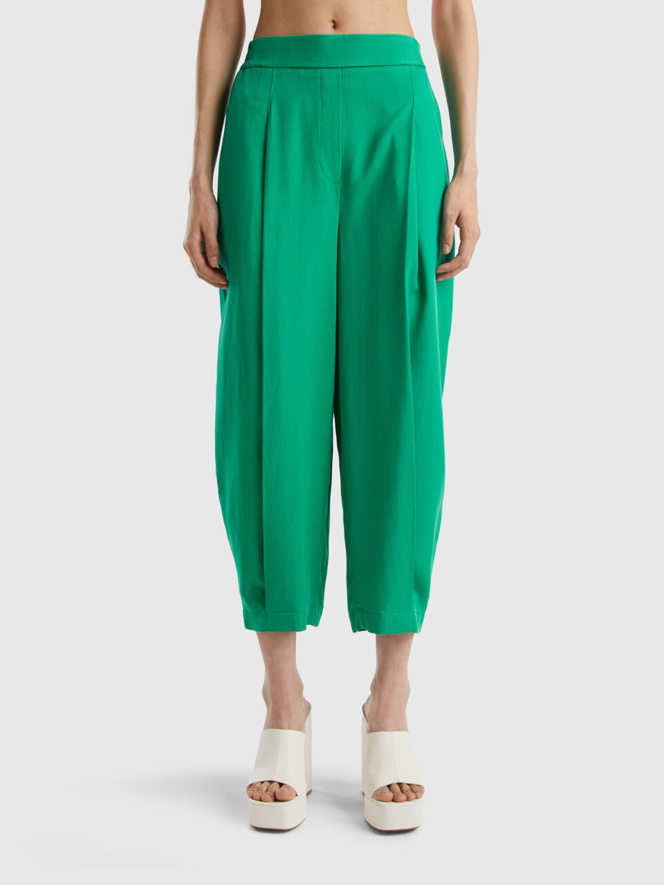 Cherry b sale cropped trousers