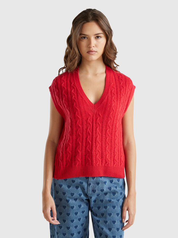Boxy fit vest with cable knit and perforations Women