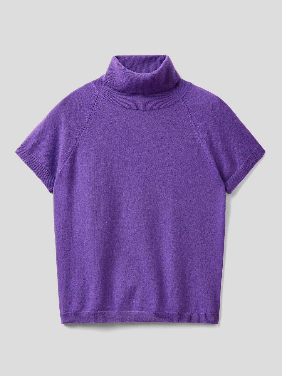 Short sleeve turtleneck image number 1