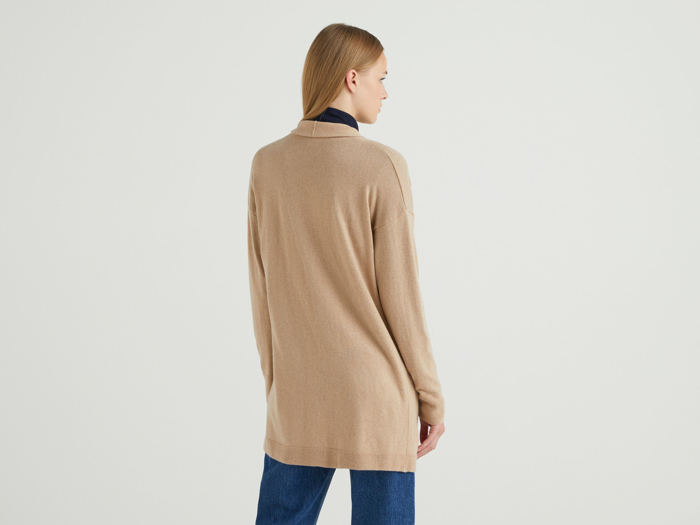 Cardigan in cashmere and wool blend image number 2