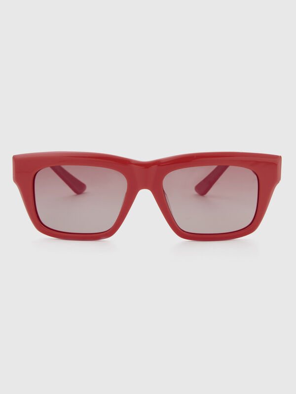 Red rectangular sunglasses
