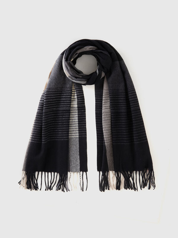 Tartan scarf in recycled fabric Women