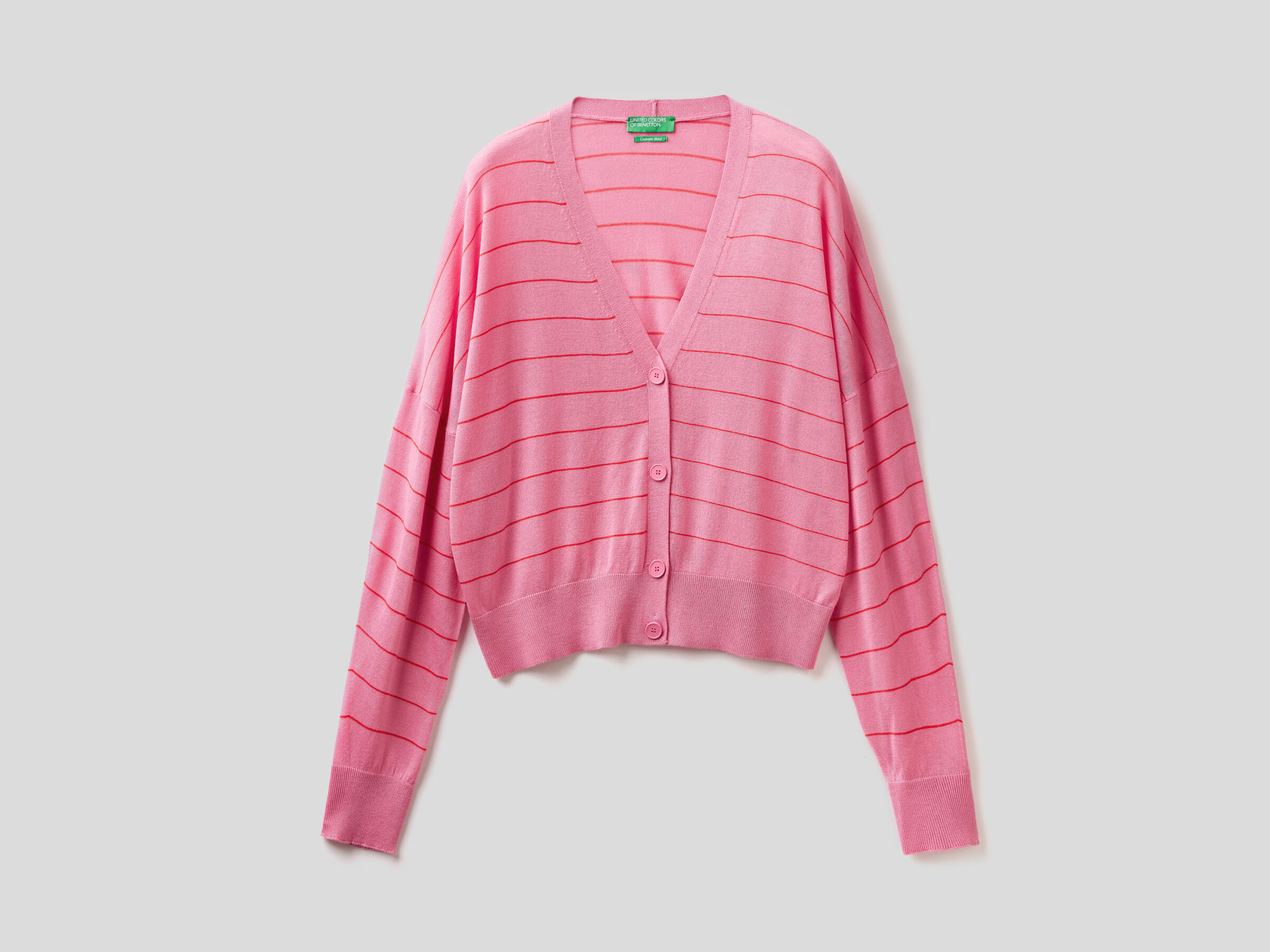 V-neck cardigan in cashmere blend image number 4