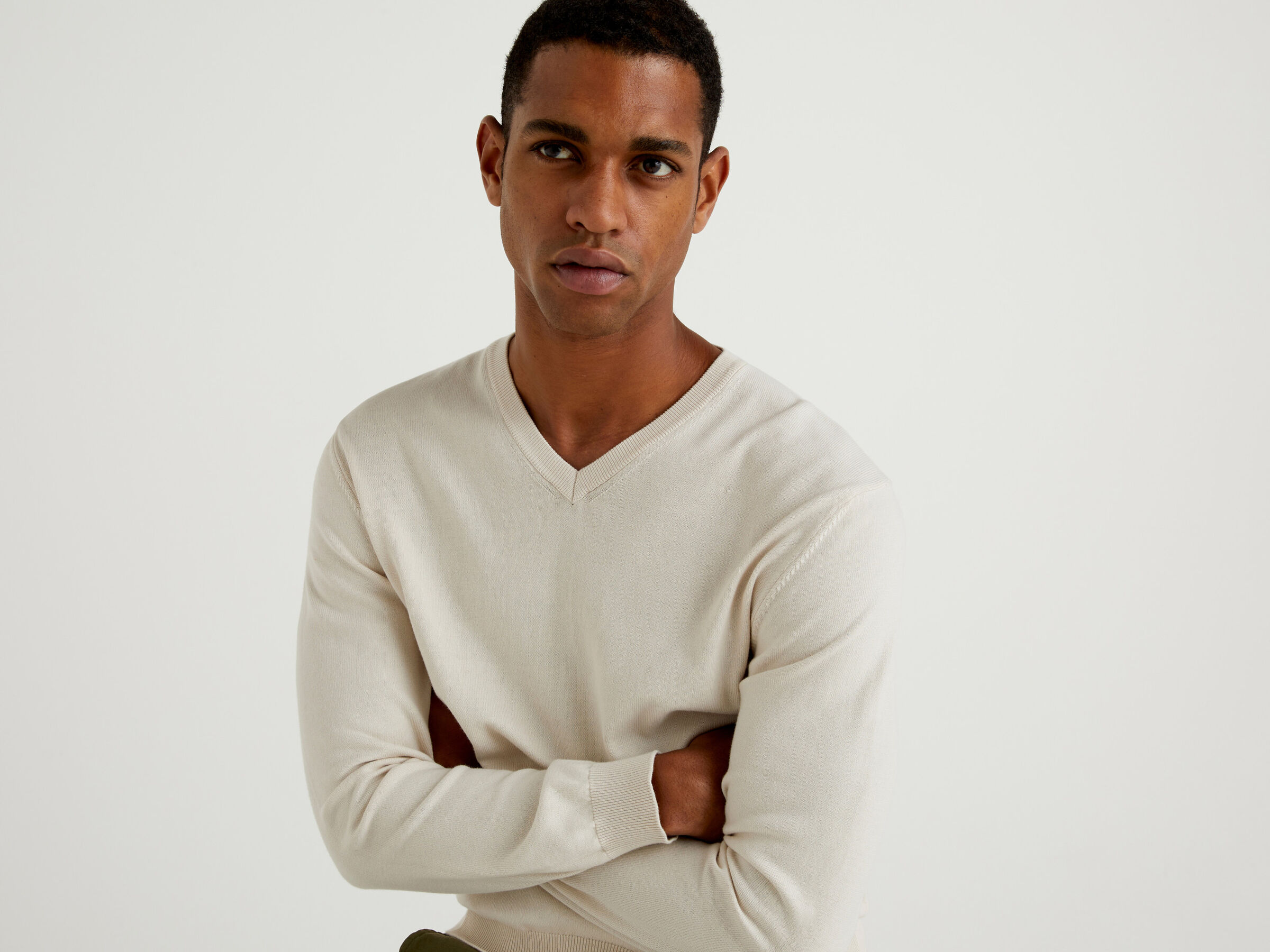 V-neck sweater in pure cotton image number 3