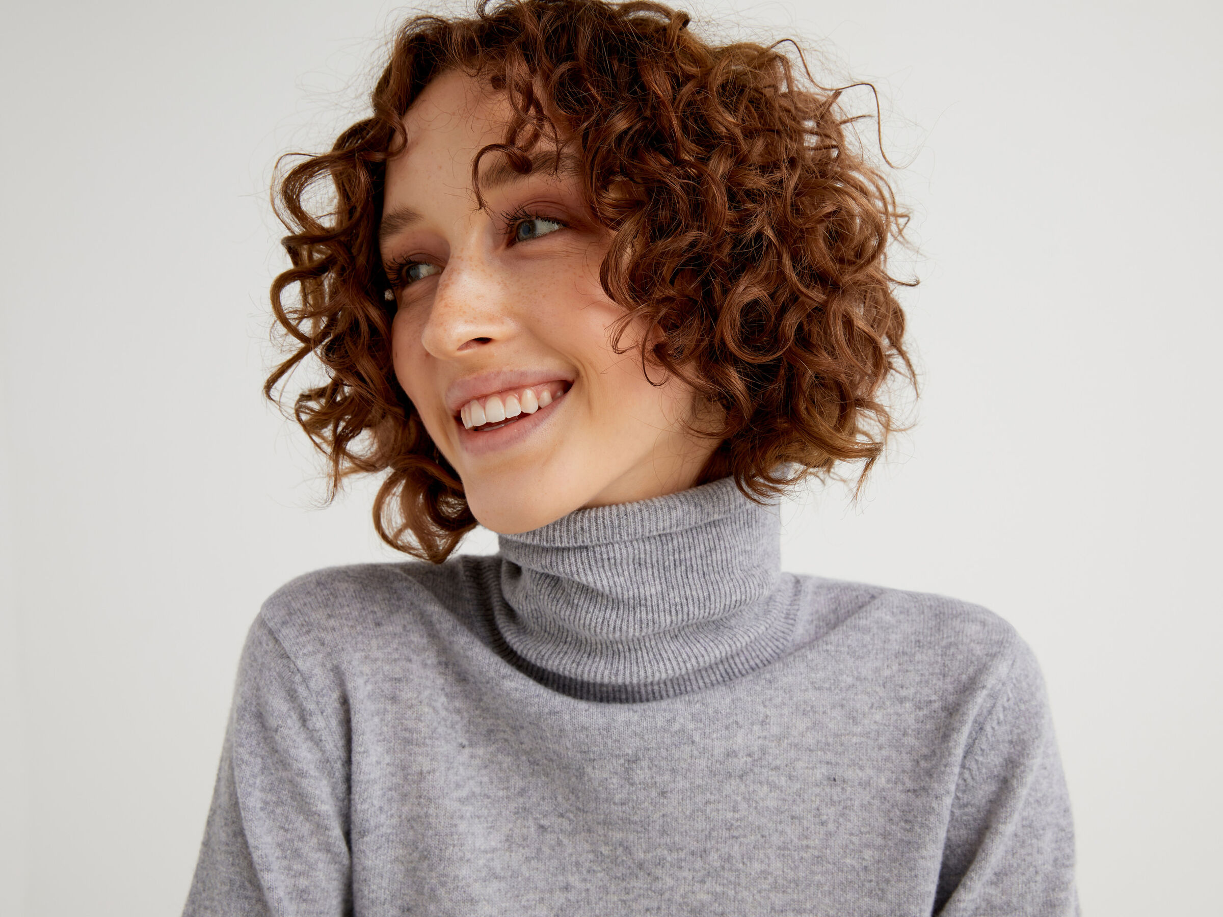 Turtleneck sweater in pure virgin wool image number 4