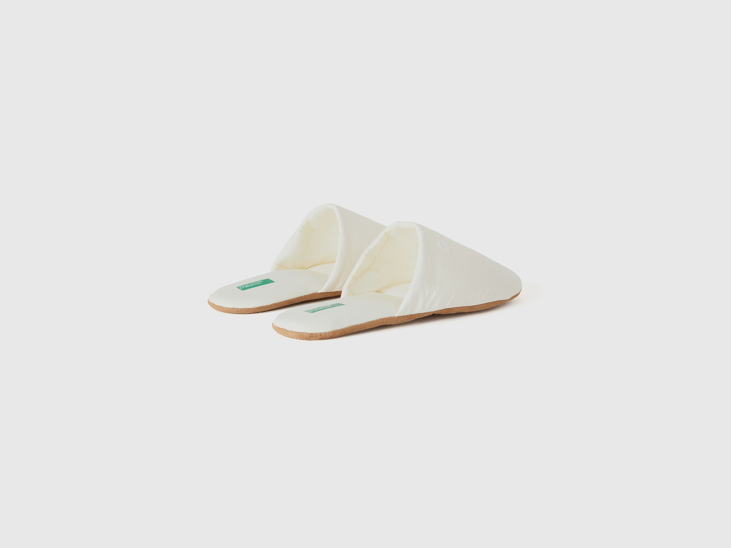 SLIPPERS image number 2