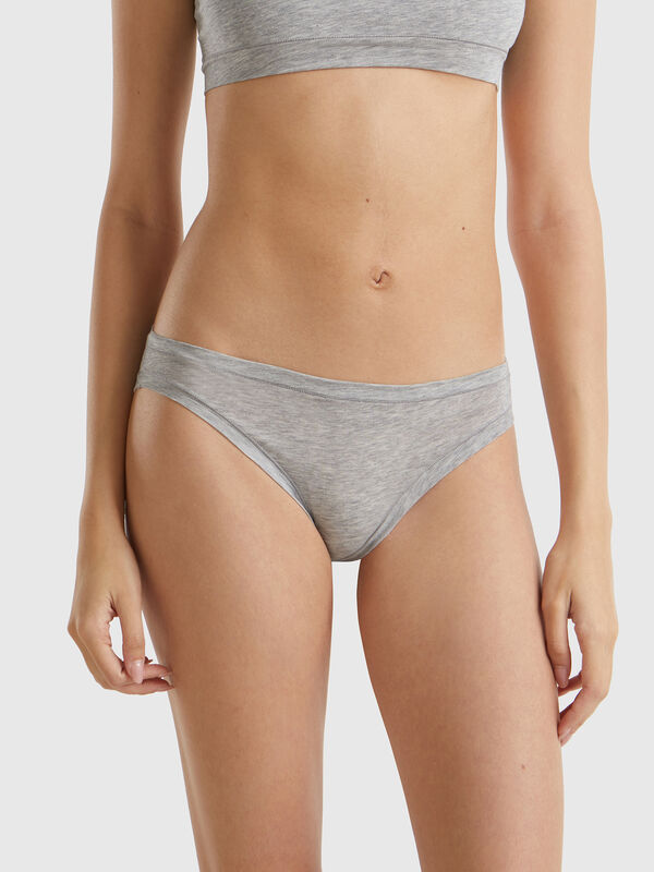 Underwear in super stretch cotton. Women