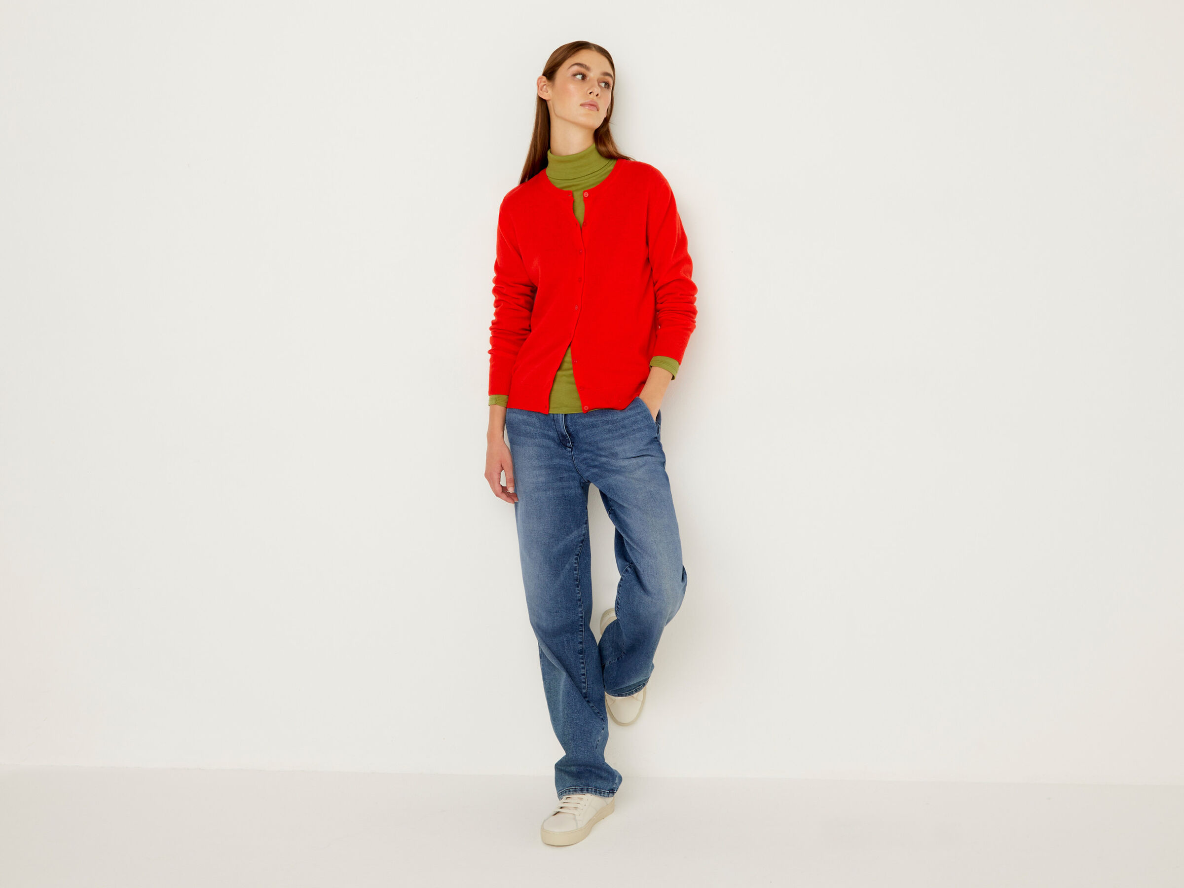 Crew neck cardigan in pure virgin wool image number 3