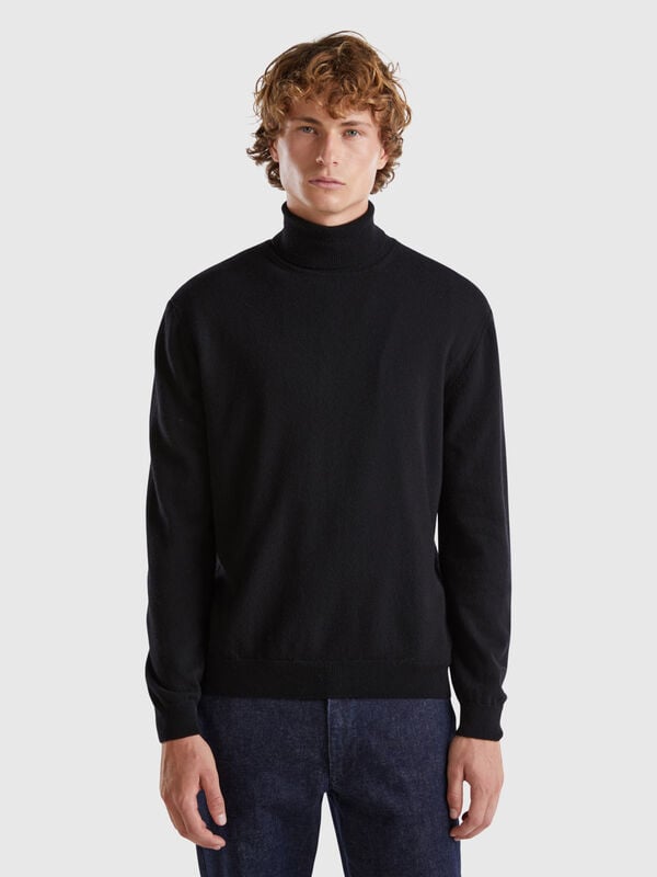 Black turtleneck in pure Merino wool Men