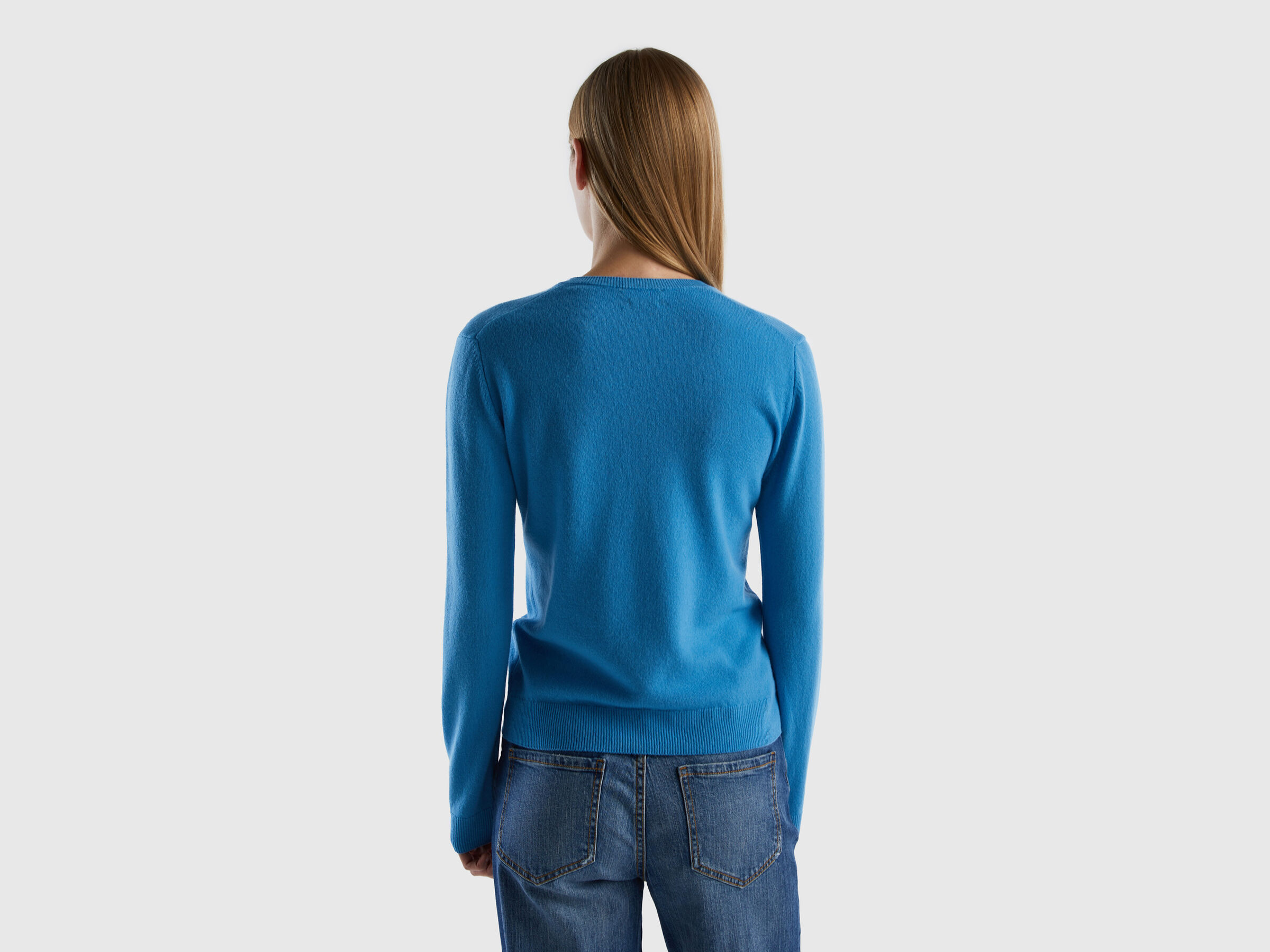 V-neck sweater in pure virgin wool image number 2