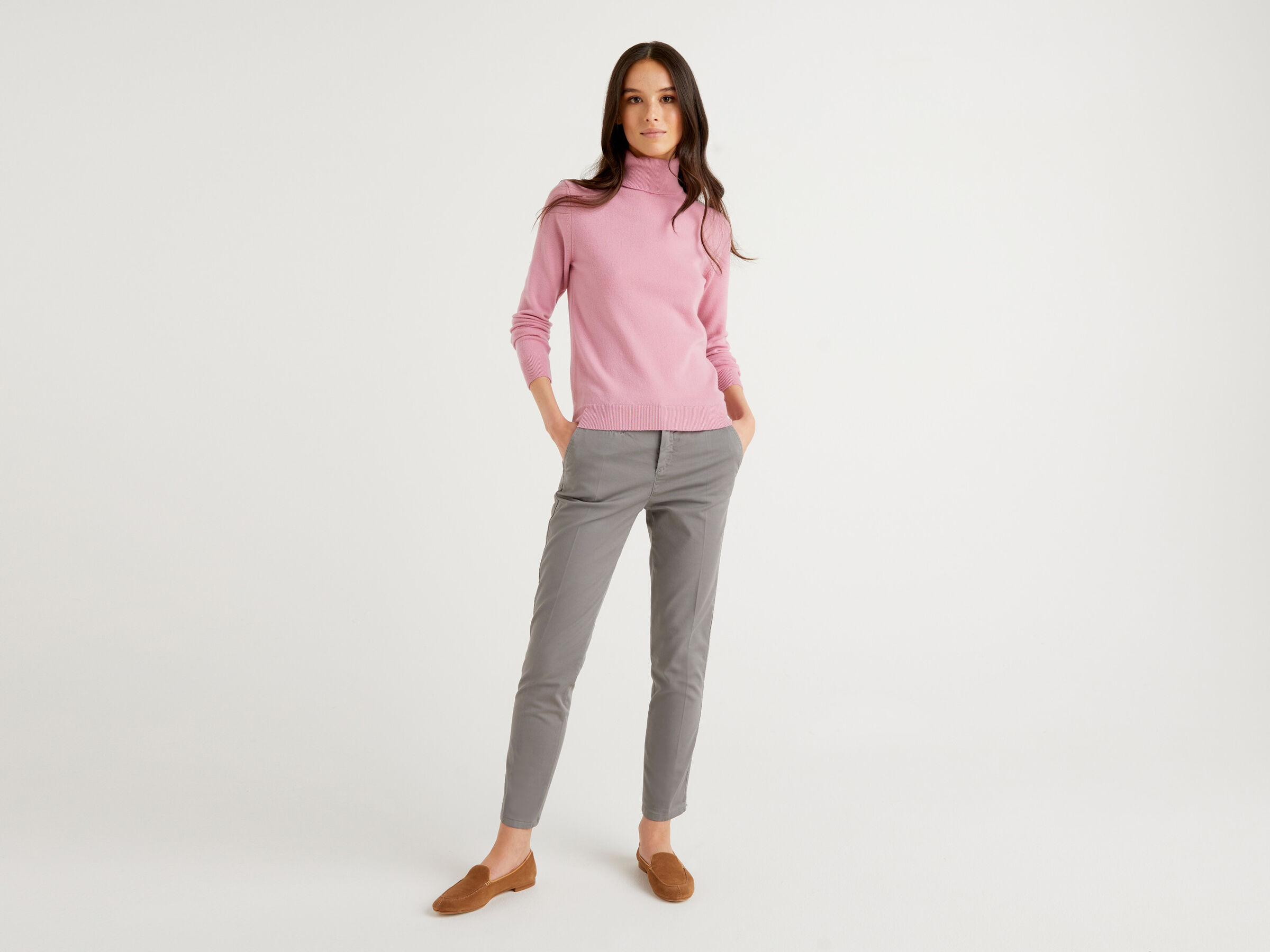 Turtleneck sweater in pure virgin wool image number 3