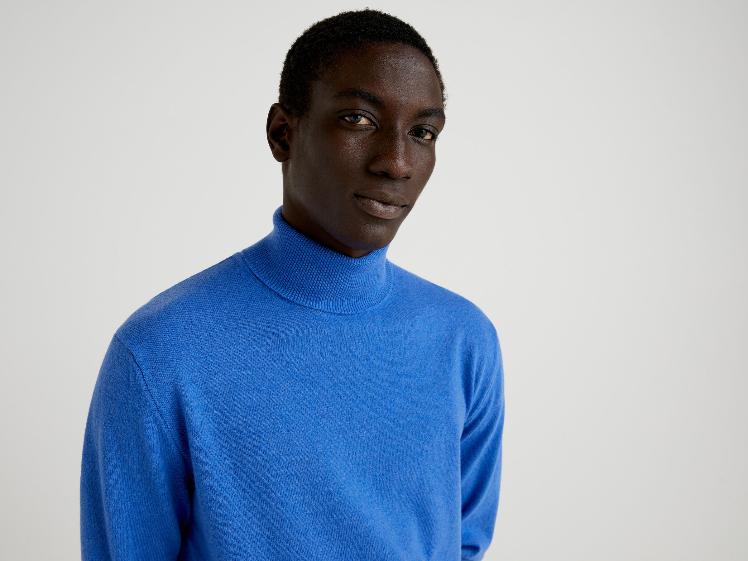 Turtleneck in pure virgin wool image number 4