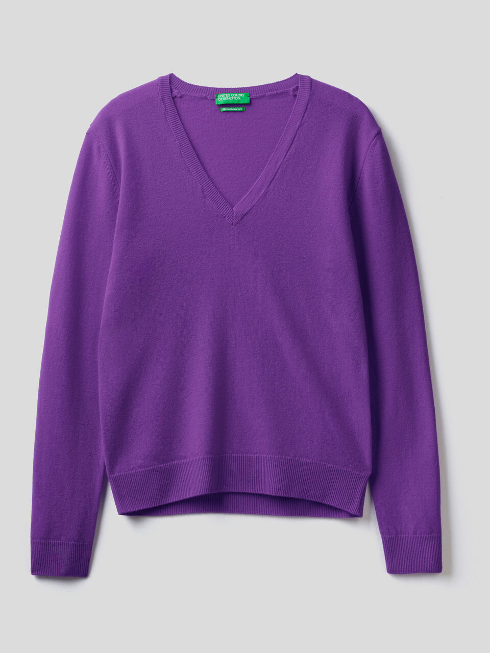 V-neck sweater in pure virgin wool image number 1