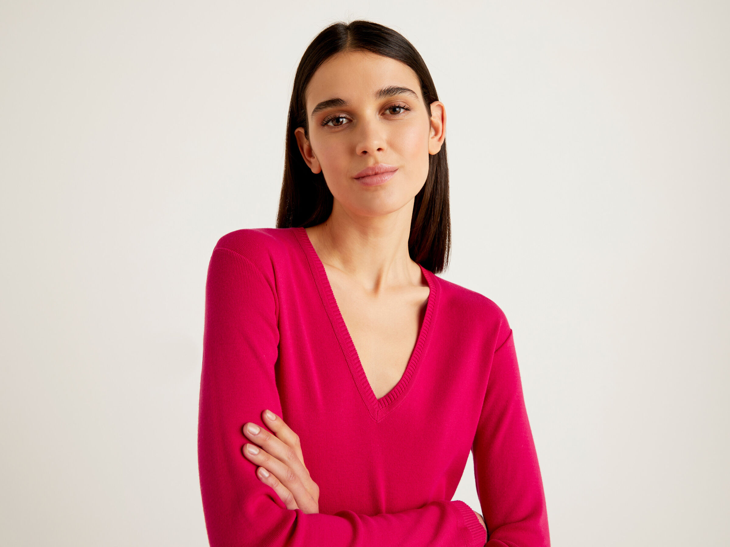 V-neck sweater in pure cotton image number 3