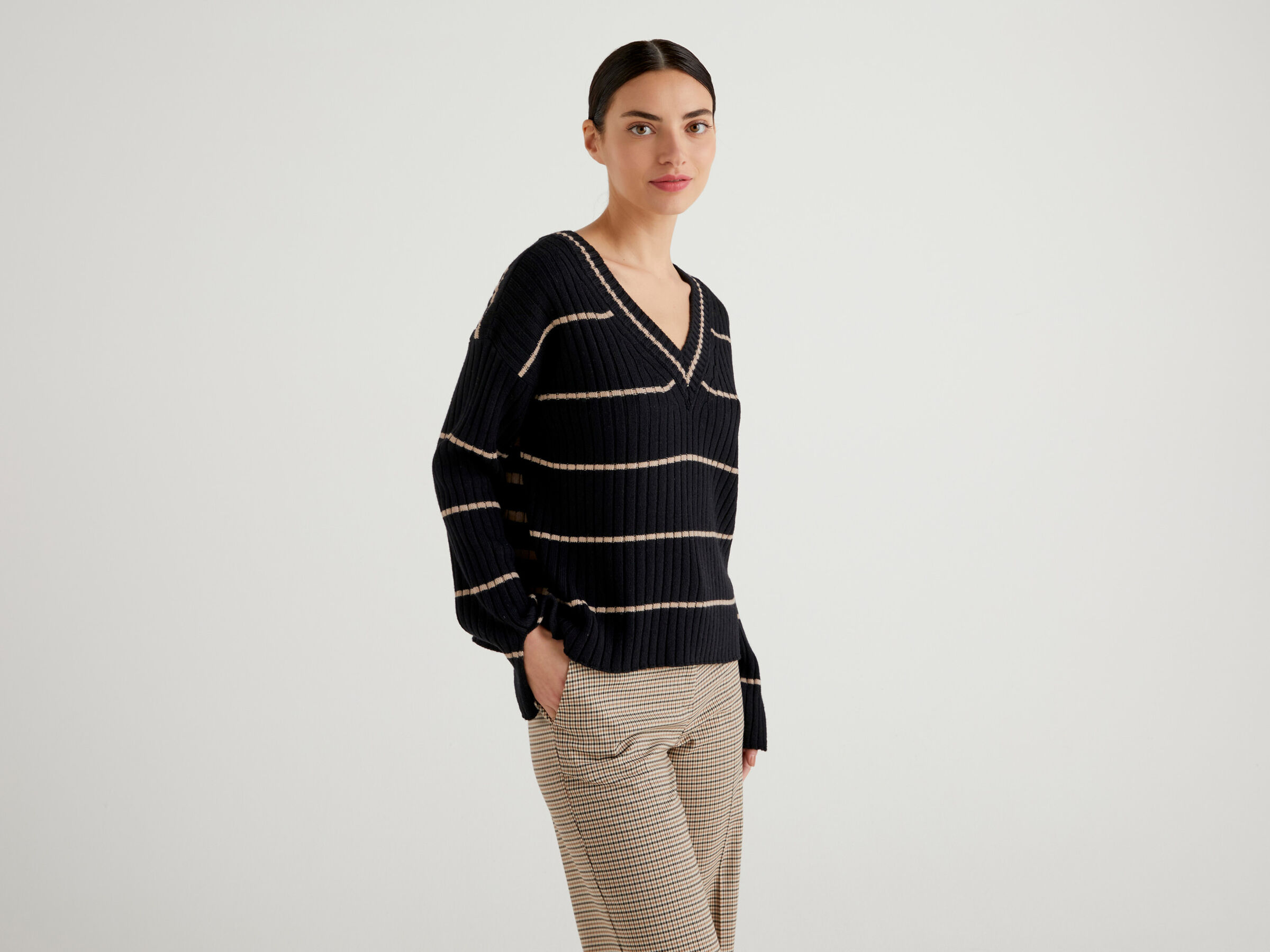 Double fit sweater image number 4