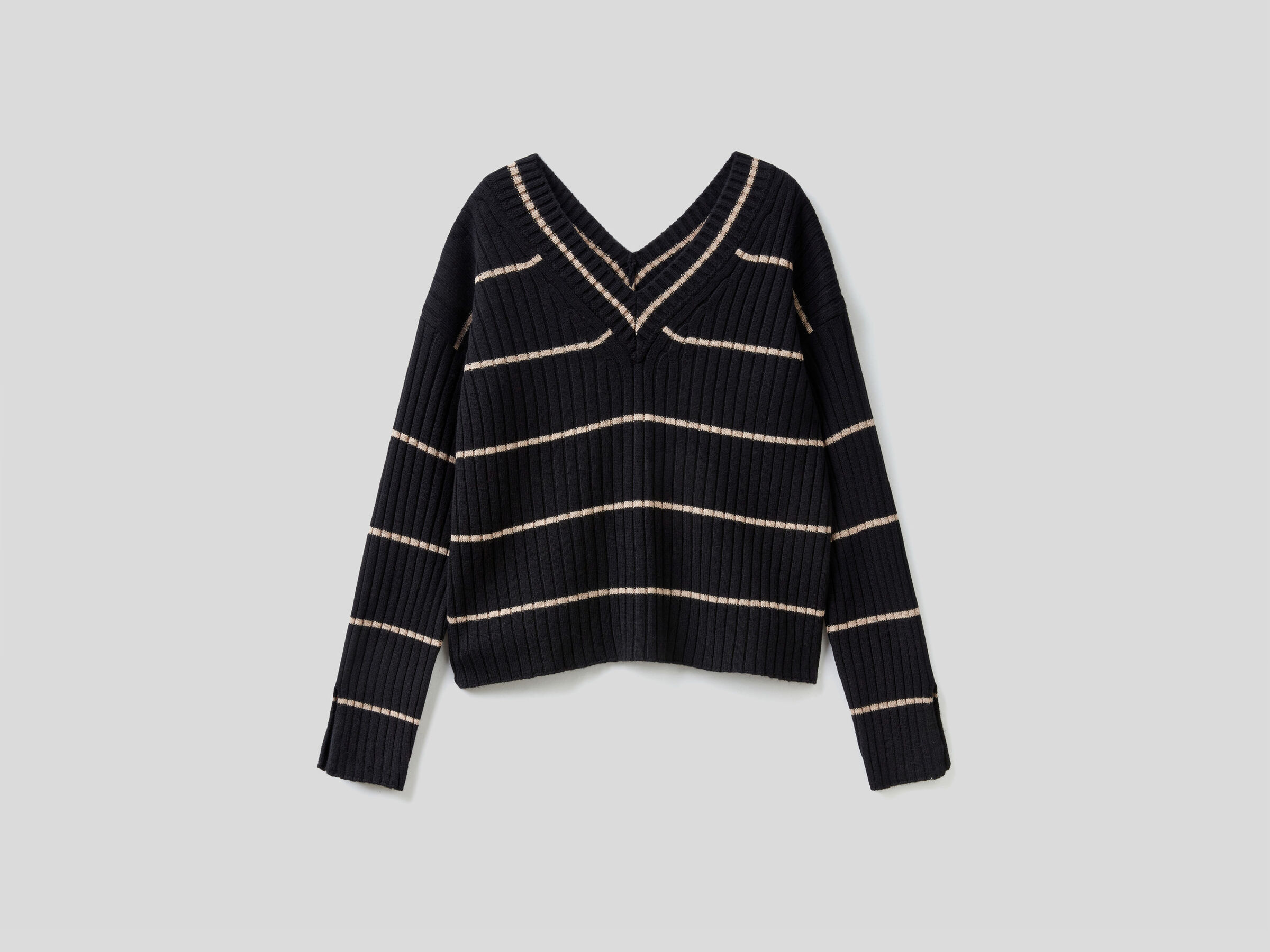 Double fit sweater image number 5