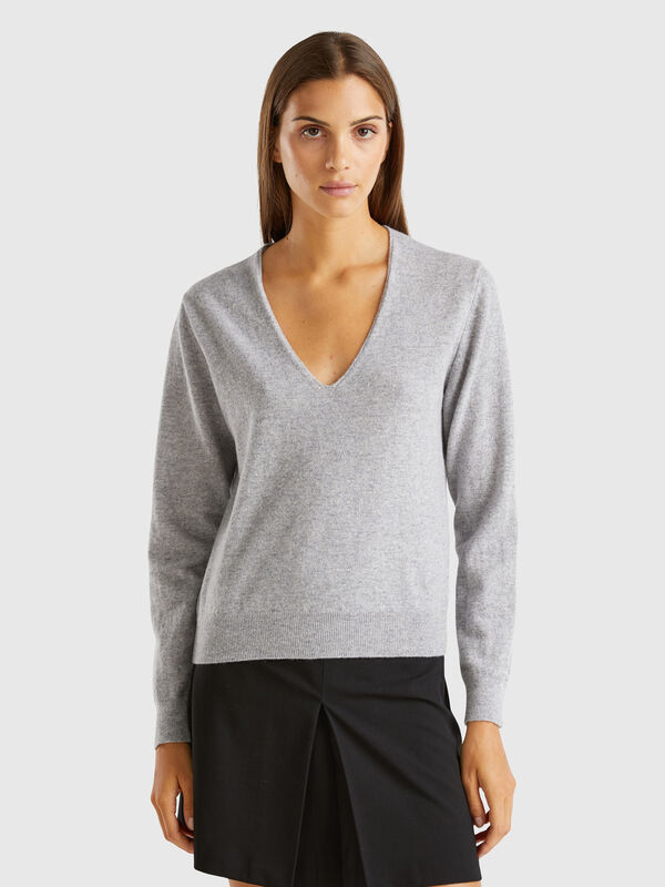 Marl gray V-neck sweater in pure Merino wool Women