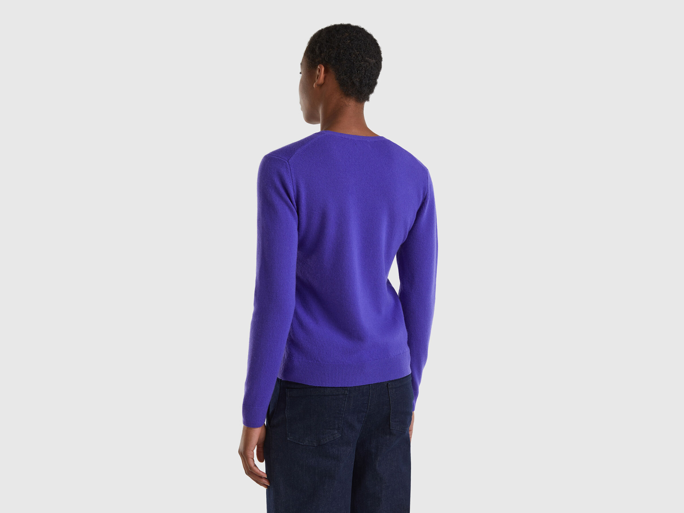 V-neck sweater in pure virgin wool image number 2
