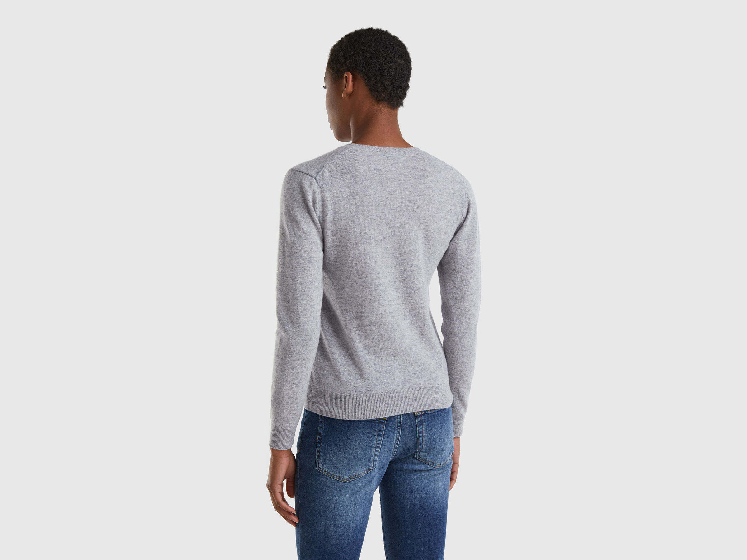 V-neck sweater in pure virgin wool image number 2