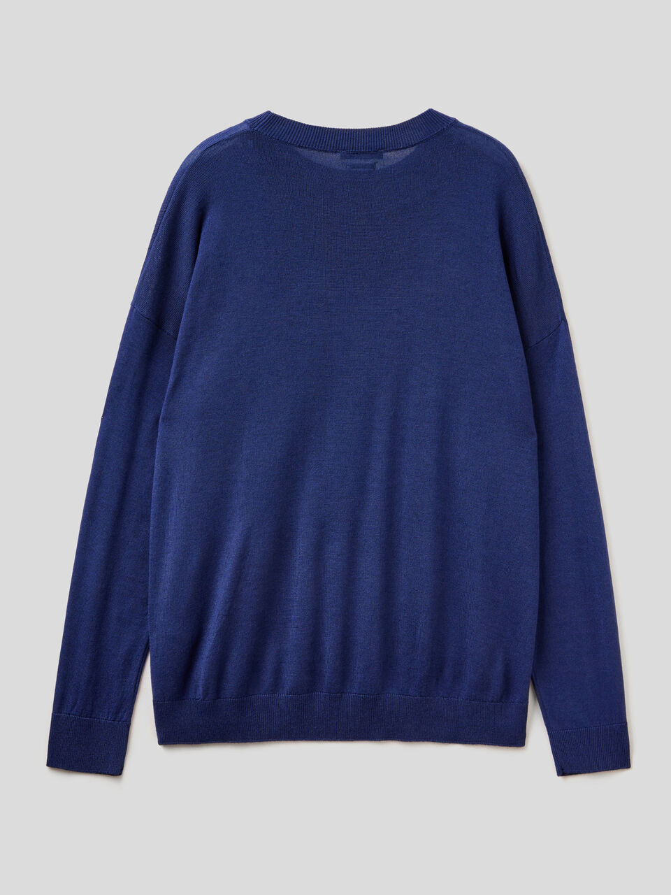 Relaxed boxy fit sweater image number 2