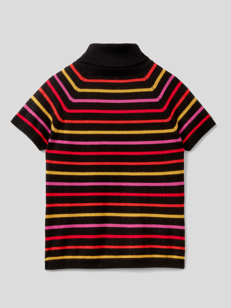 Short sleeve turtleneck image number 2