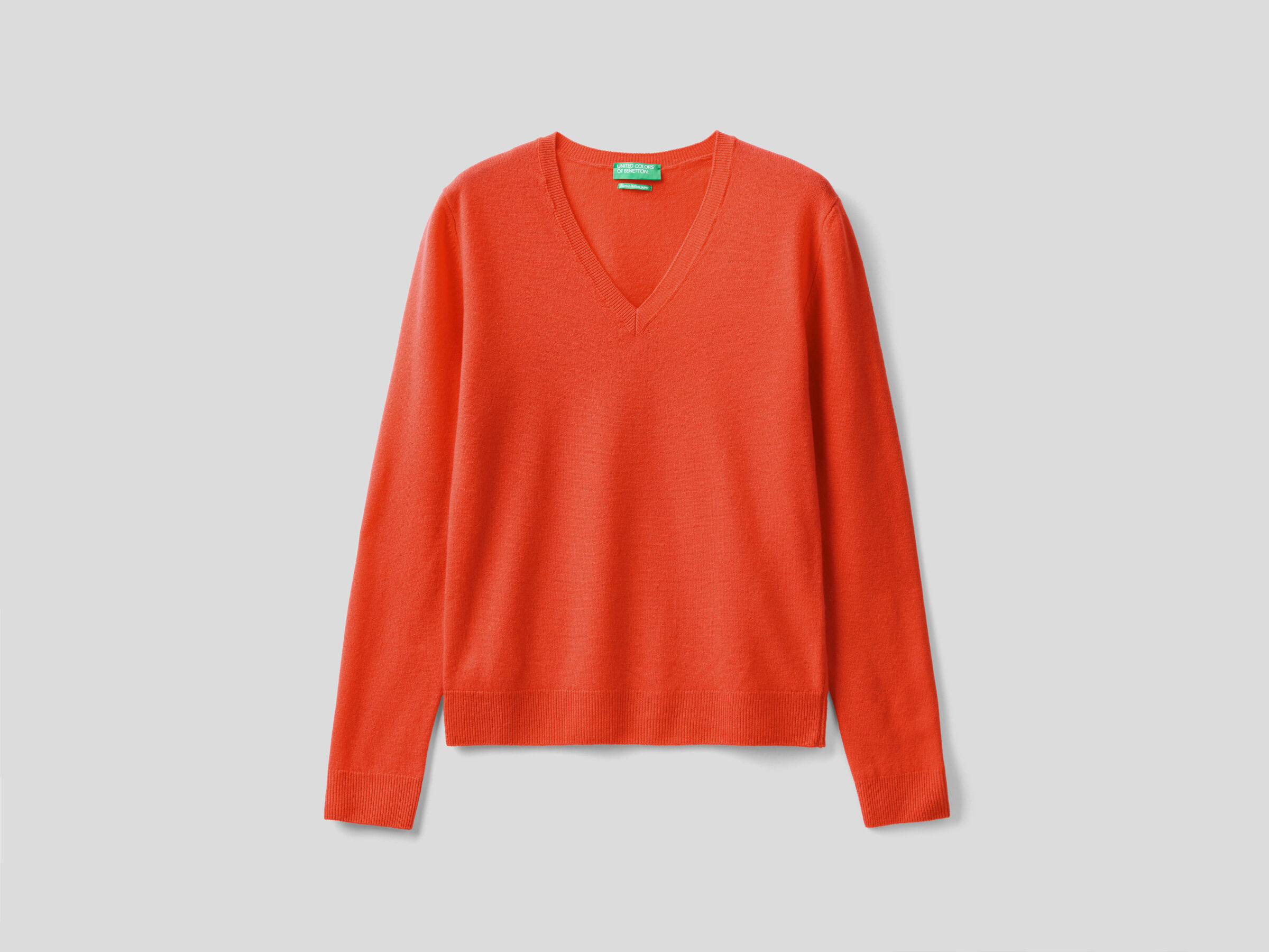 V-neck sweater in pure virgin wool image number 4