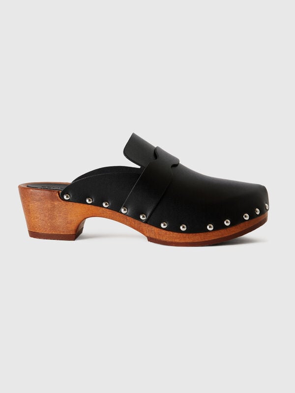 Clogs with studs Women