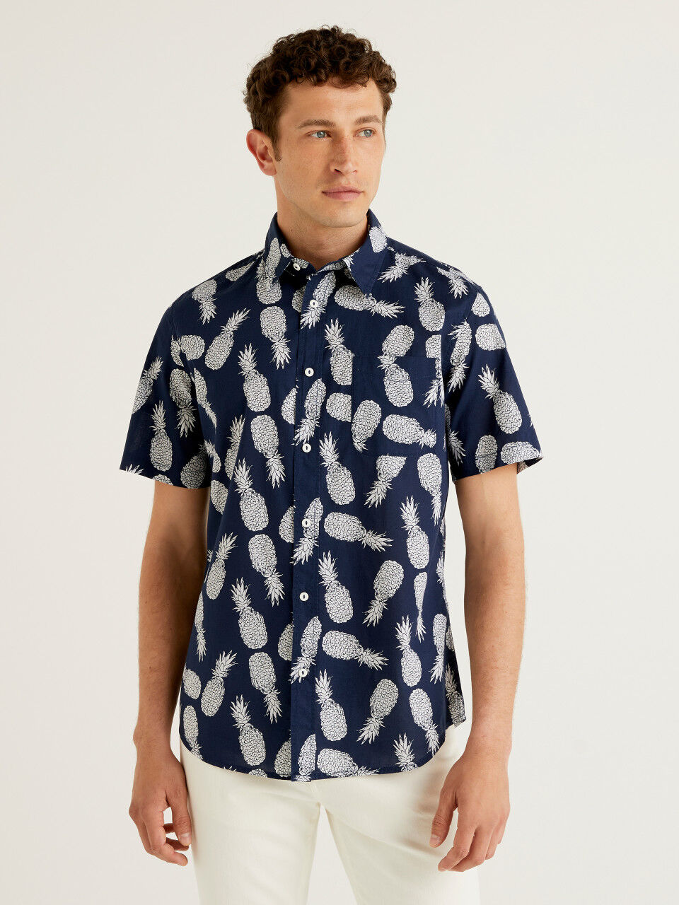 Short sleeve patterned shirt