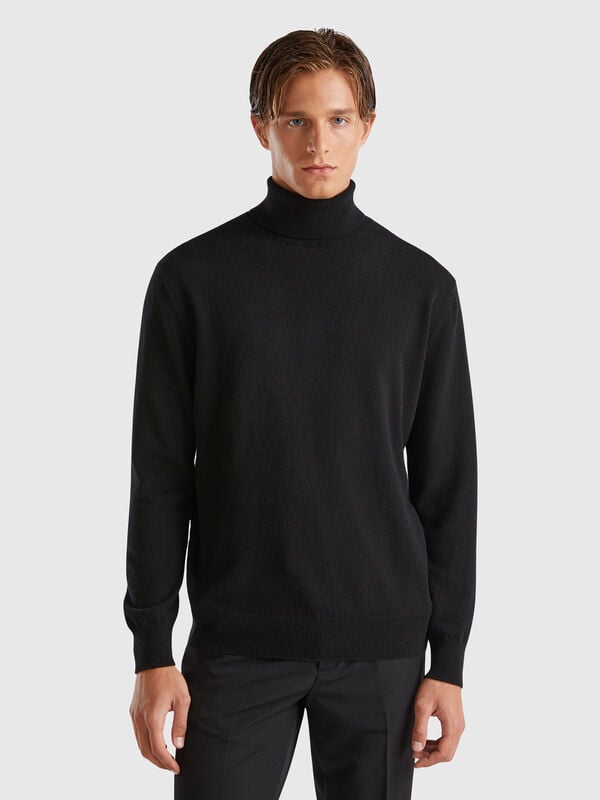 Black turtleneck in pure cashmere Men