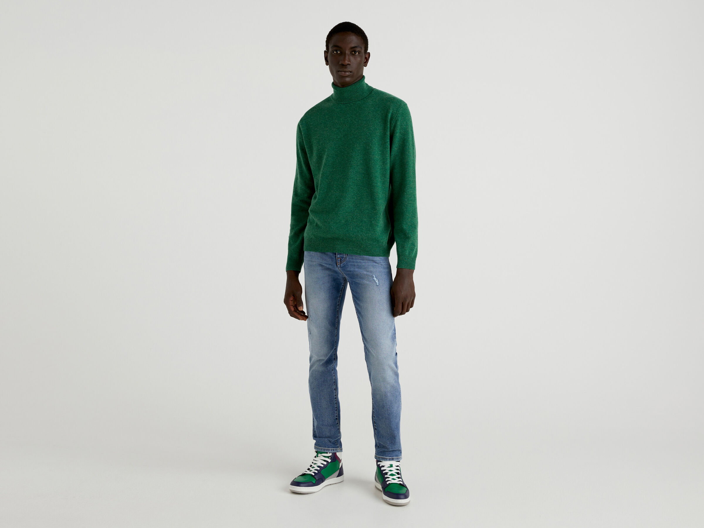 Turtleneck in pure virgin wool image number 3