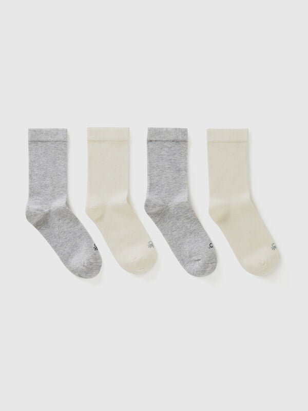Four pairs of white and gray socks Junior Boy