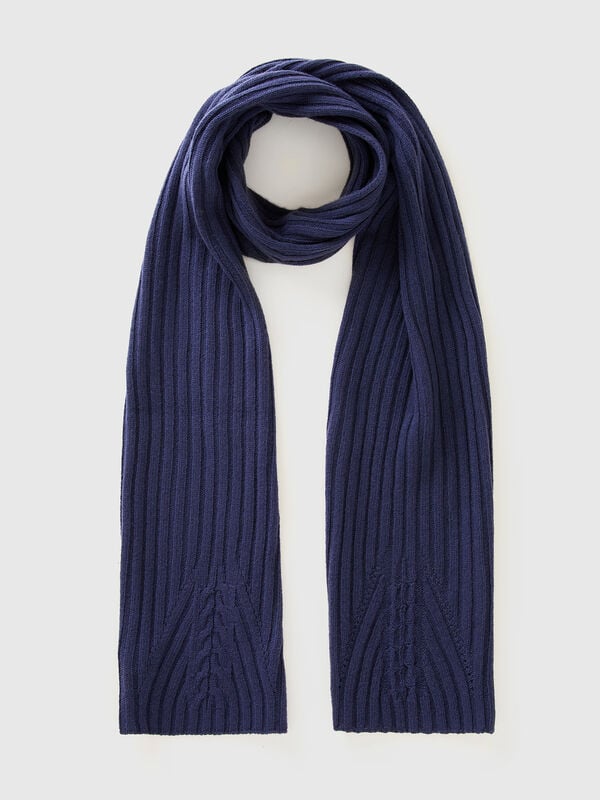 Scarf with cable knit Women