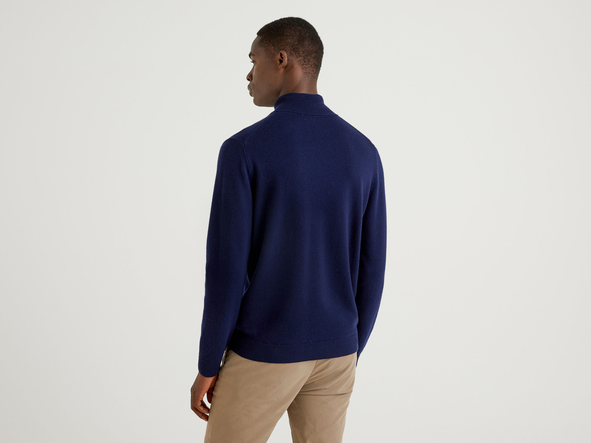 Turtleneck in pure virgin wool image number 2