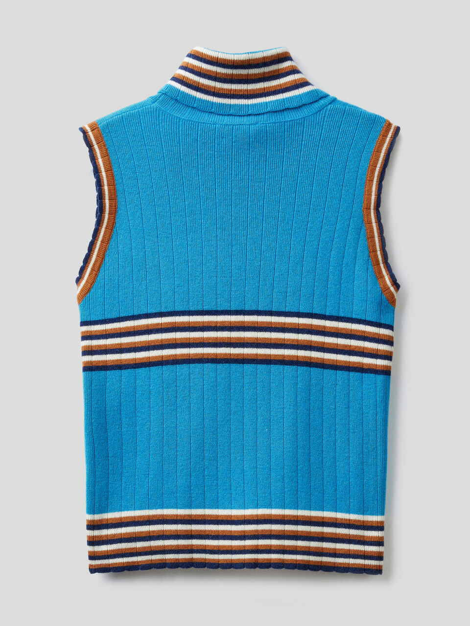 Sleeveless turtleneck with stripes image number 2